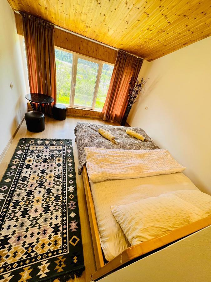 Nadia Guesthouse Mestia Exteriör bild